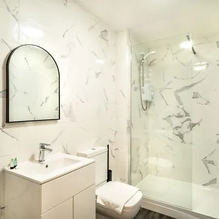 Spacious 2 Bed Apartment In Waterloo Liverpool Экстерьер фото