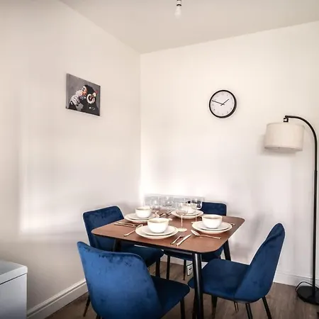 Spacious 2 Bed Apartment In Waterloo Liverpool Экстерьер фото