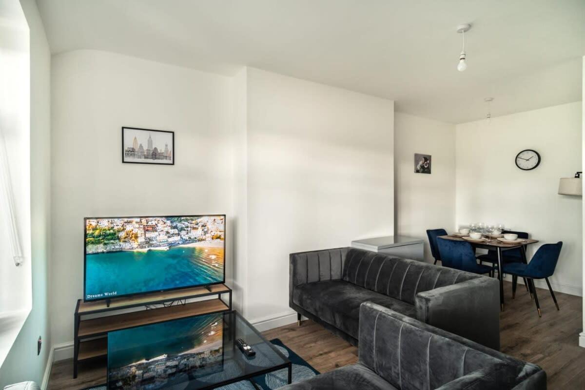Spacious 2 Bed In Liverpool
